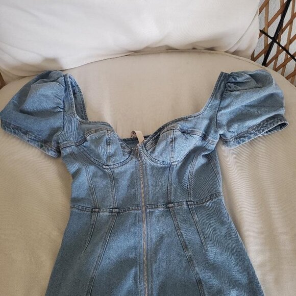 Mini dress. Price is Firm or Best Offer. - Picture 2 of 3